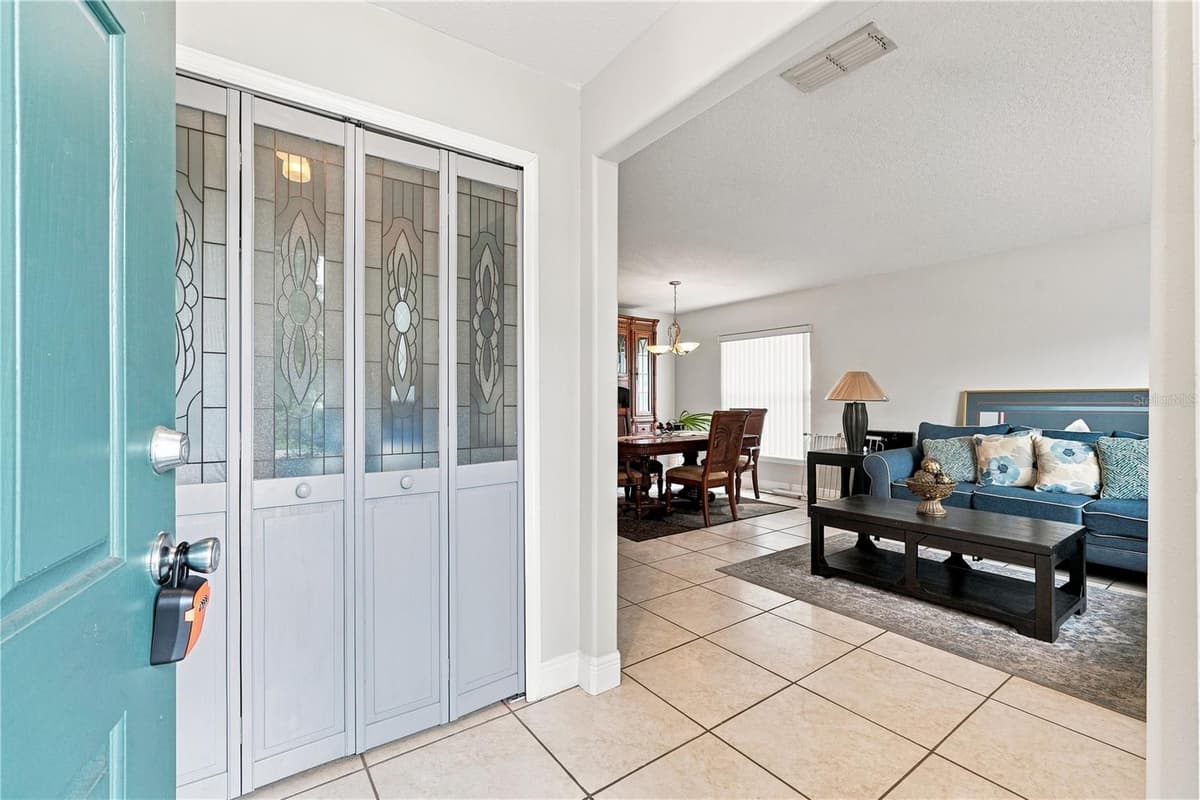 2512 ABACUS COURT — photo 6 of 40