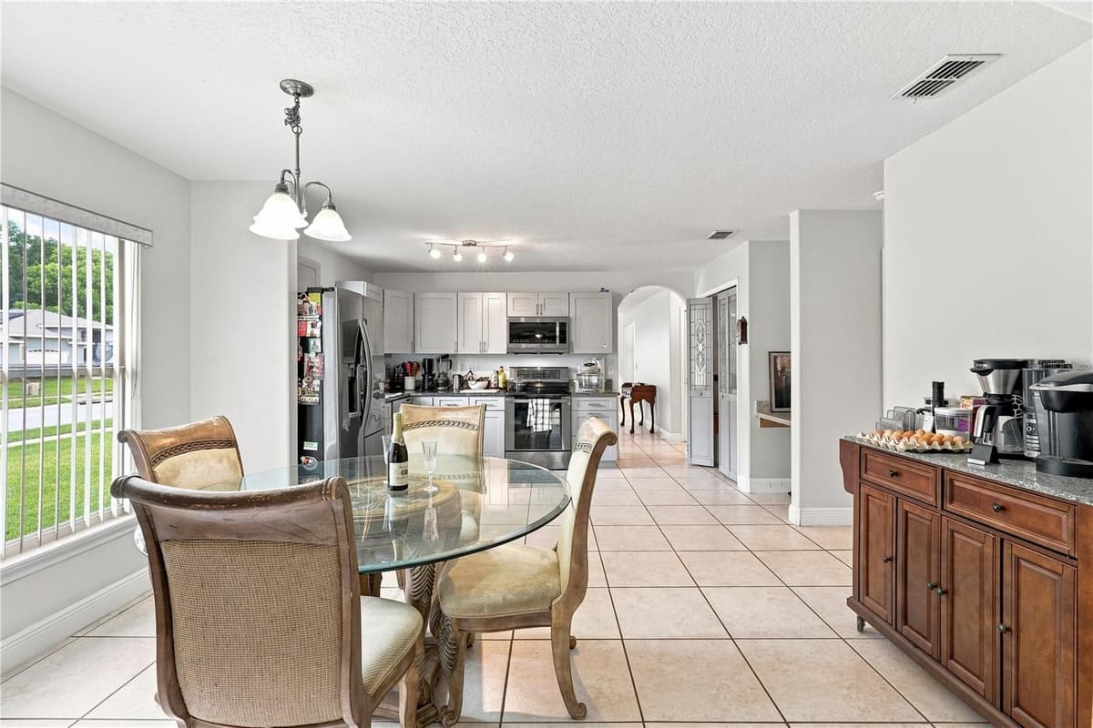 2512 ABACUS COURT — photo 12 of 40