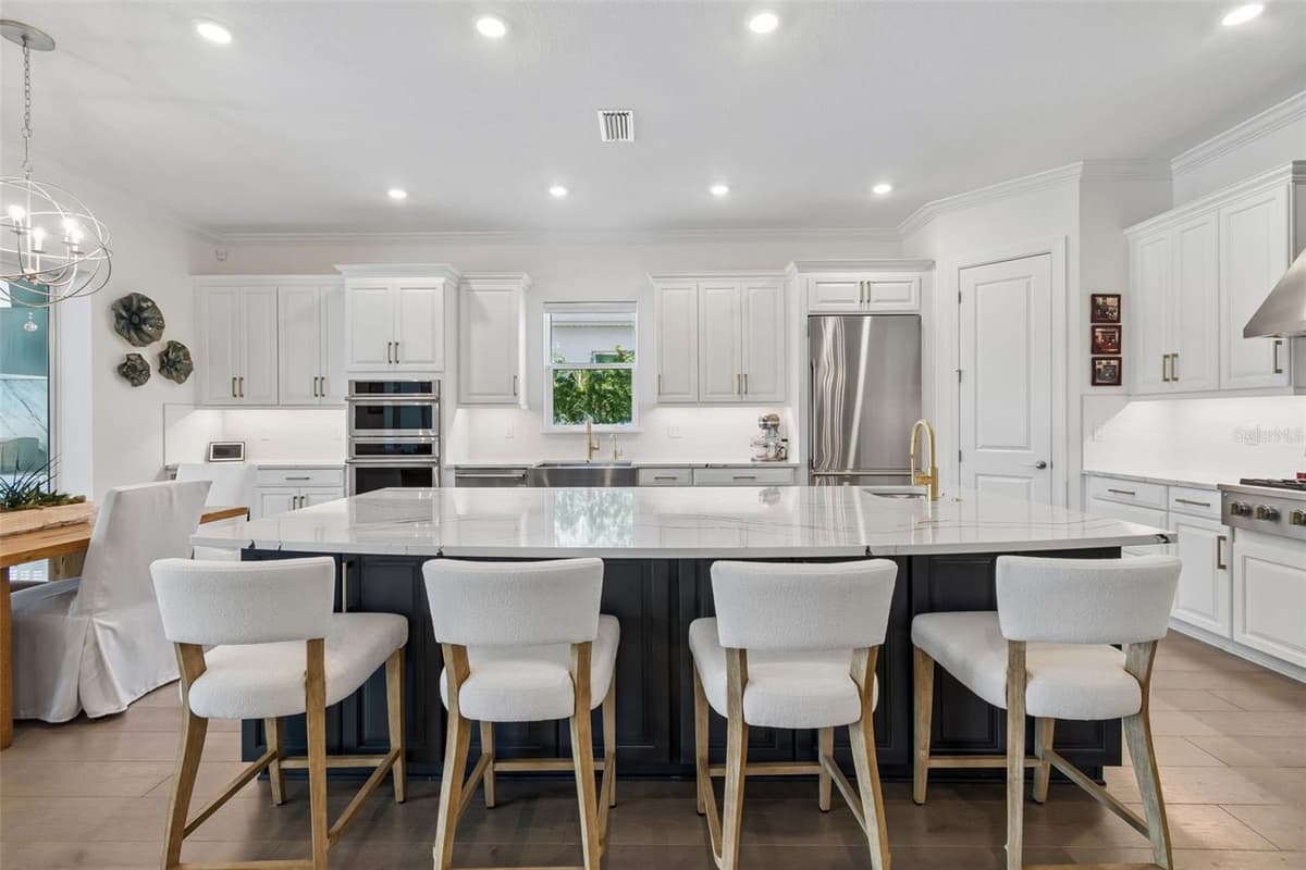 15424 SAN LAZZARO AVENUE — photo 3 of 45