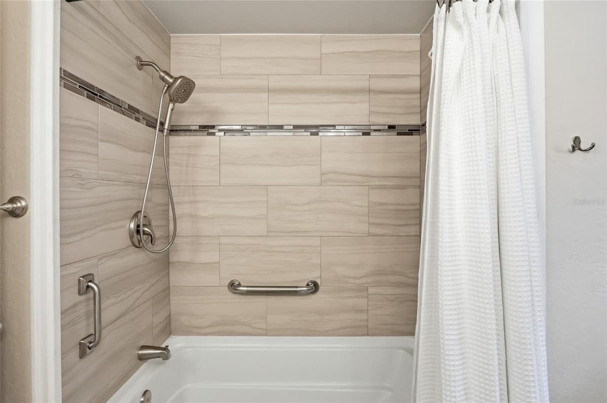 1150 MARKHAM WOODS ROAD — photo 34 of 64