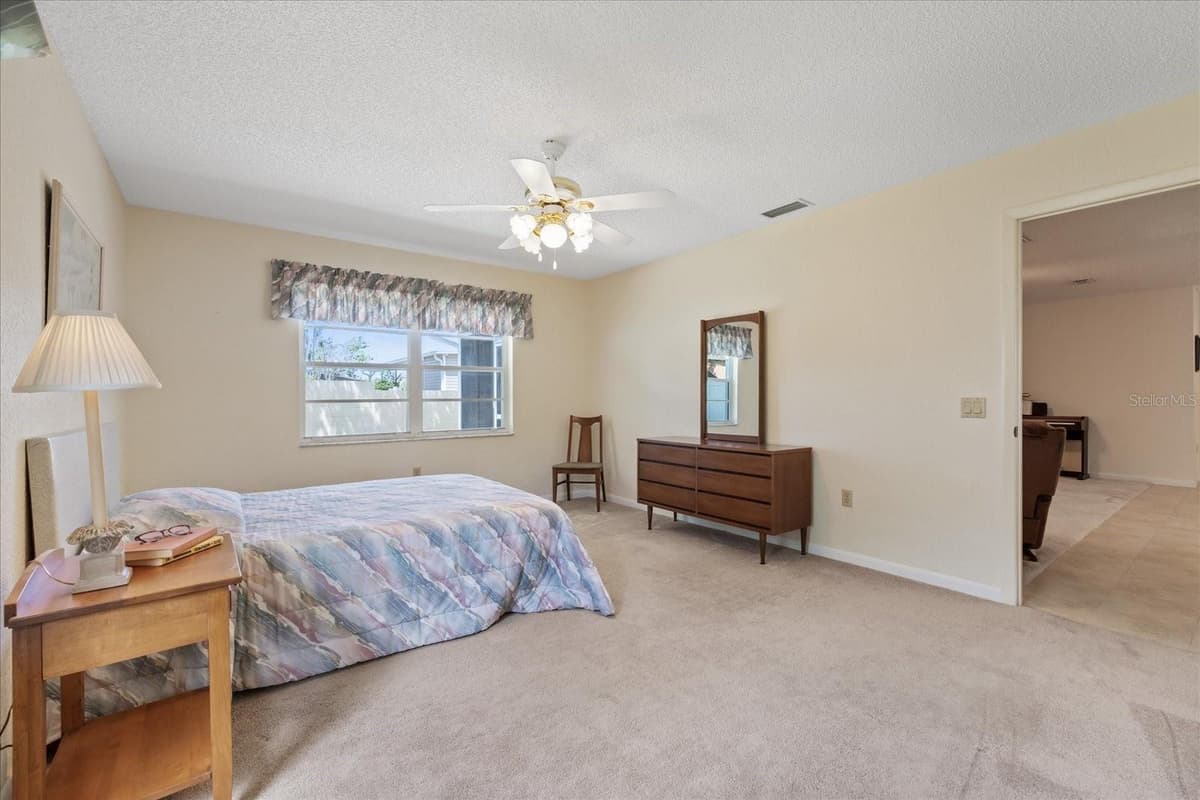 7329 FAIRWOOD AVENUE — photo 20 of 47