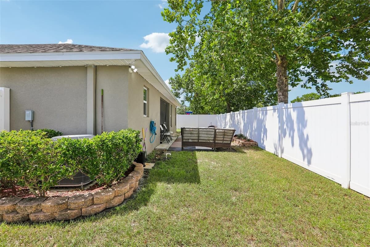 16214 VINE CLIFF AVENUE — photo 39 of 59