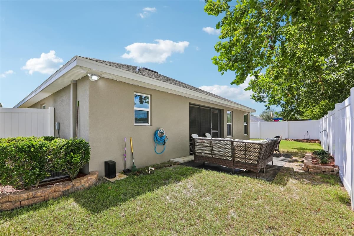 16214 VINE CLIFF AVENUE — photo 40 of 59