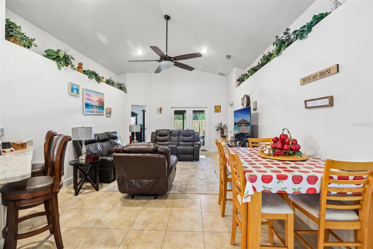 16214 VINE CLIFF AVENUE — photo 18 of 59