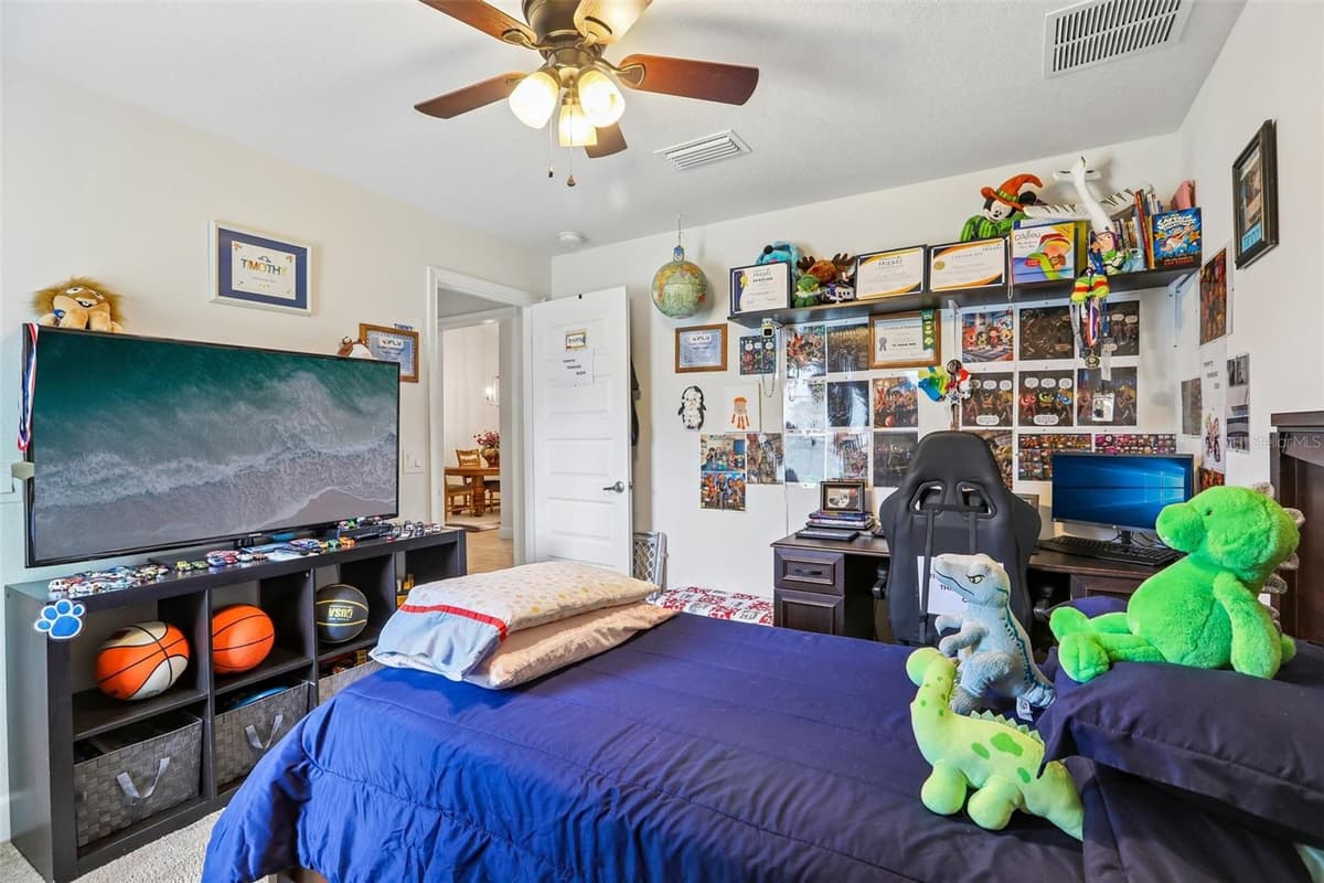16214 VINE CLIFF AVENUE — photo 34 of 59