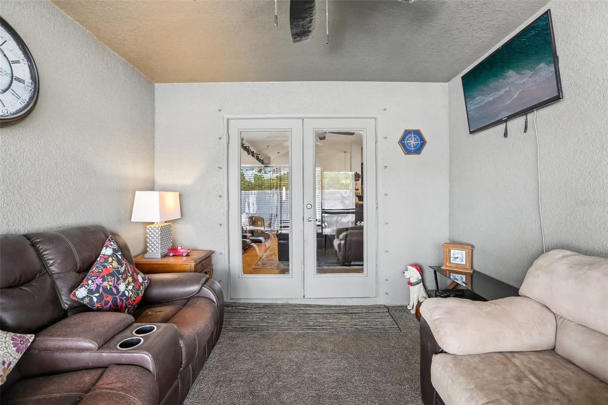 16214 VINE CLIFF AVENUE — photo 36 of 59