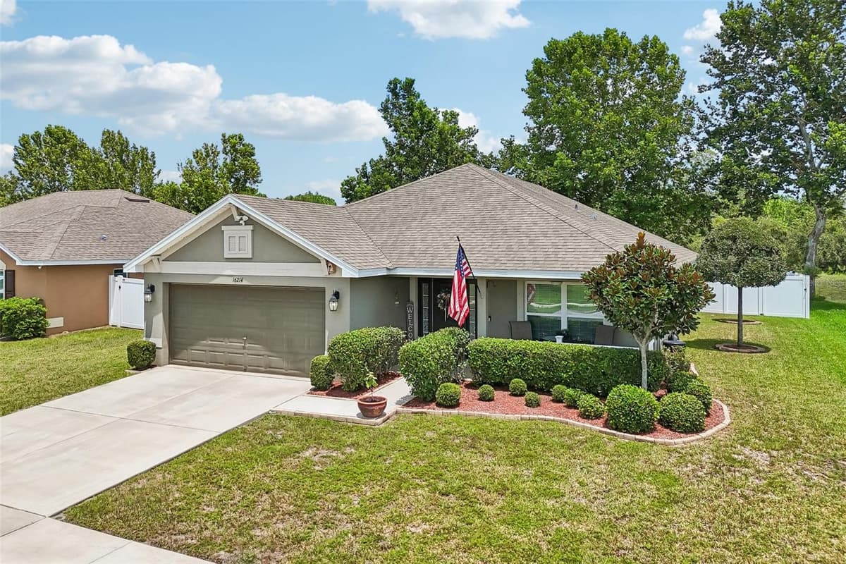 16214 VINE CLIFF AVENUE — photo 7 of 59