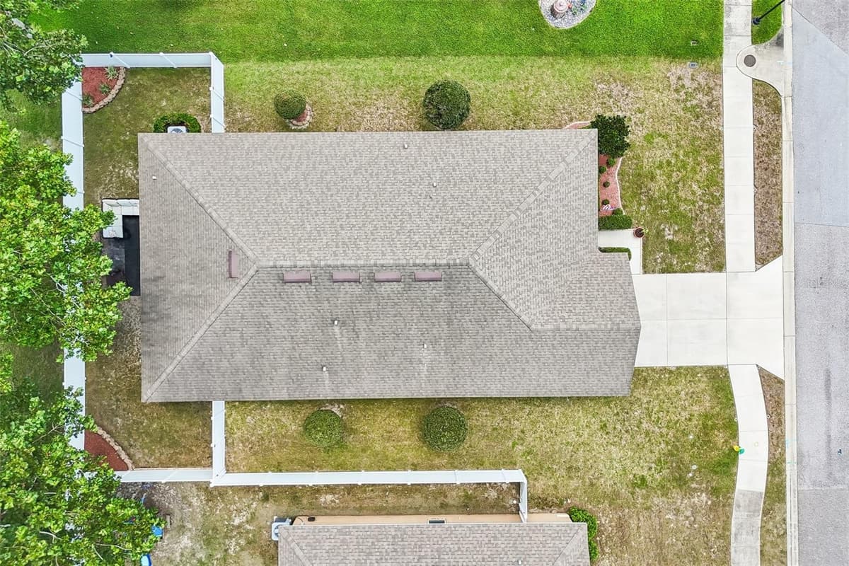 16214 VINE CLIFF AVENUE — photo 48 of 59