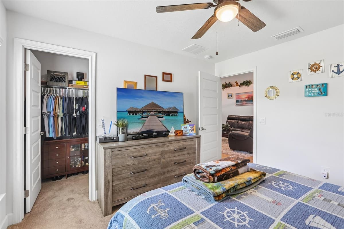 16214 VINE CLIFF AVENUE — photo 28 of 59
