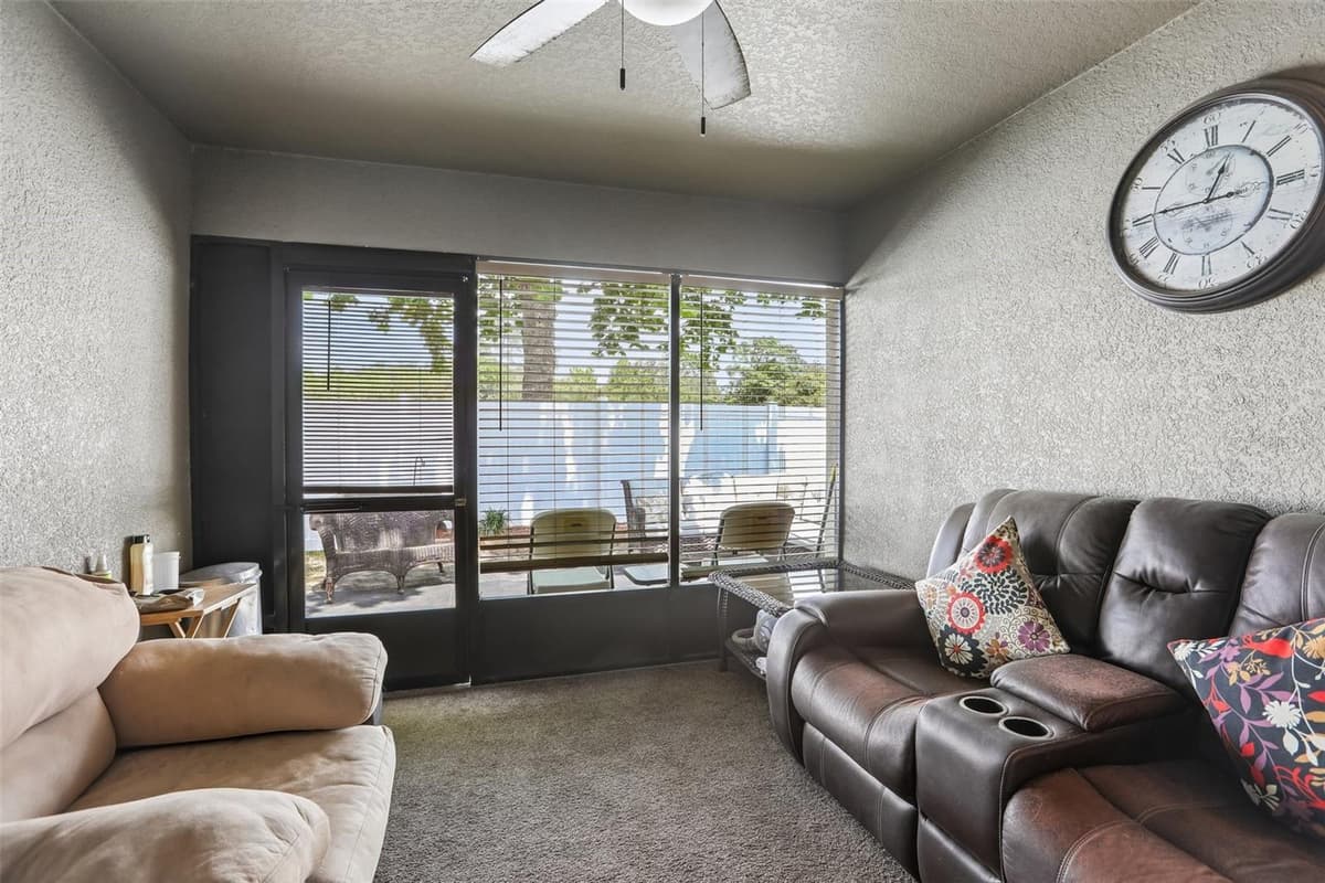 16214 VINE CLIFF AVENUE — photo 35 of 59