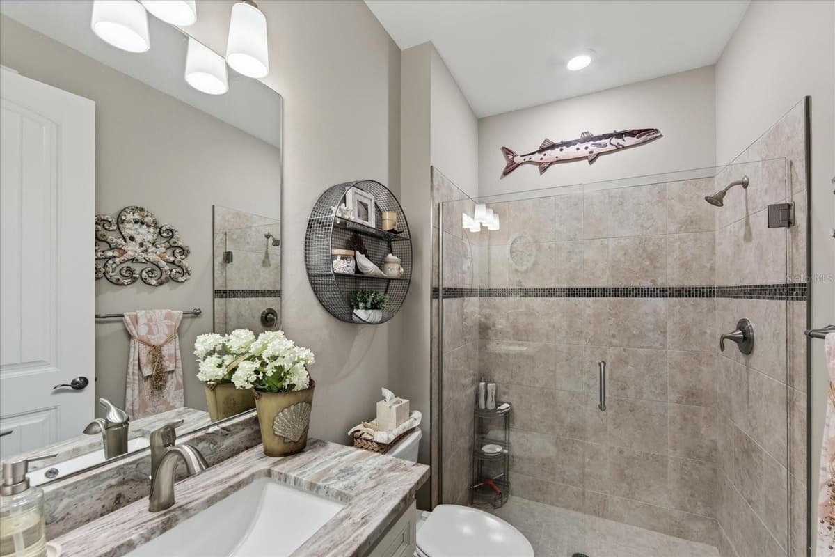 7608 VIOLA LOOP — photo 35 of 98