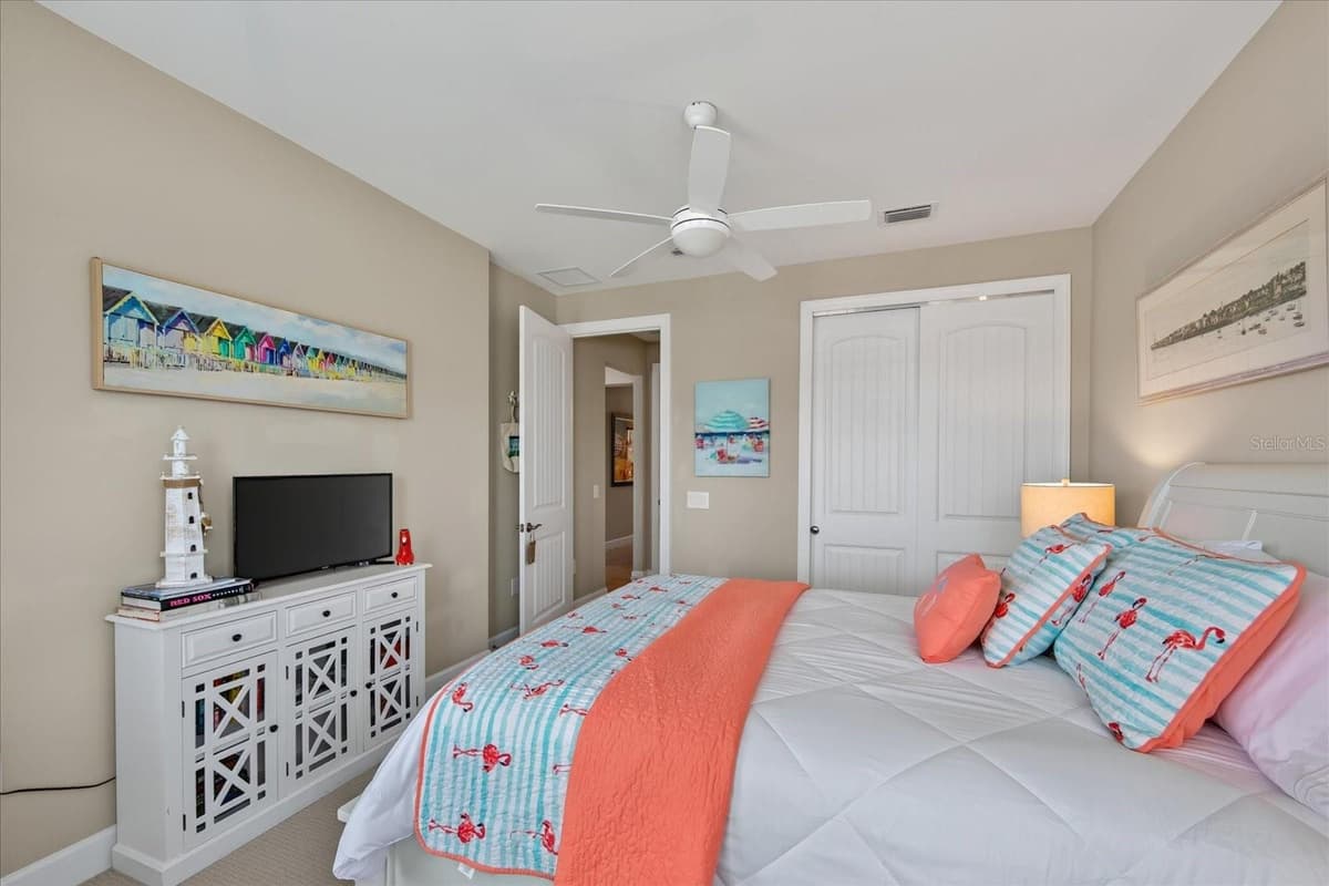 7608 VIOLA LOOP — photo 33 of 98