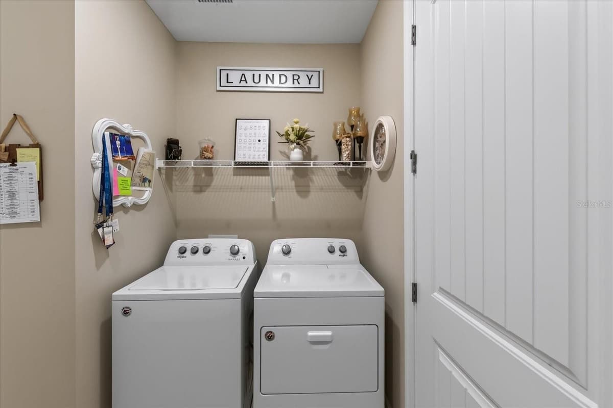 7608 VIOLA LOOP — photo 42 of 98