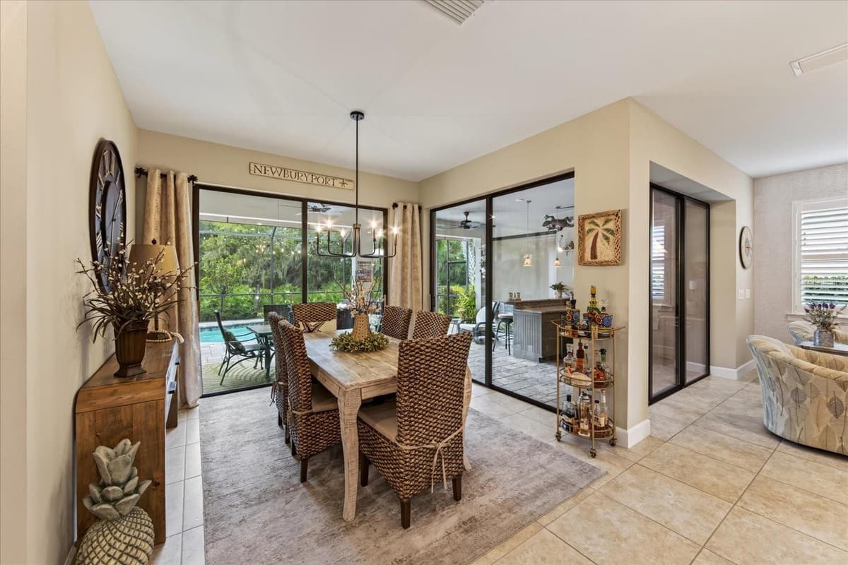 7608 VIOLA LOOP — photo 9 of 98