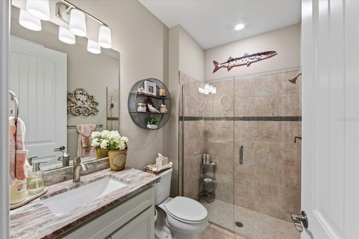 7608 VIOLA LOOP — photo 34 of 98