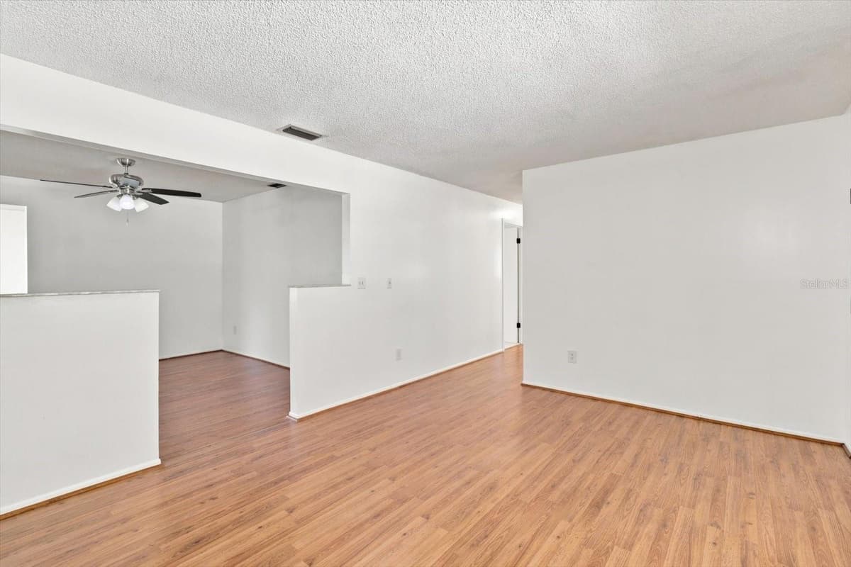 1285 HAGGERTY POINT — photo 14 of 46