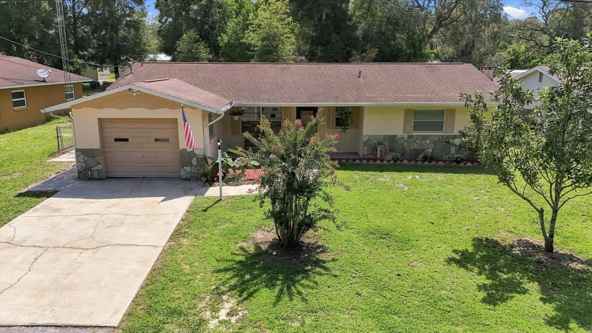 1285 HAGGERTY POINT — photo 41 of 46