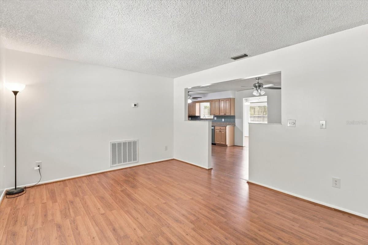 1285 HAGGERTY POINT — photo 13 of 46
