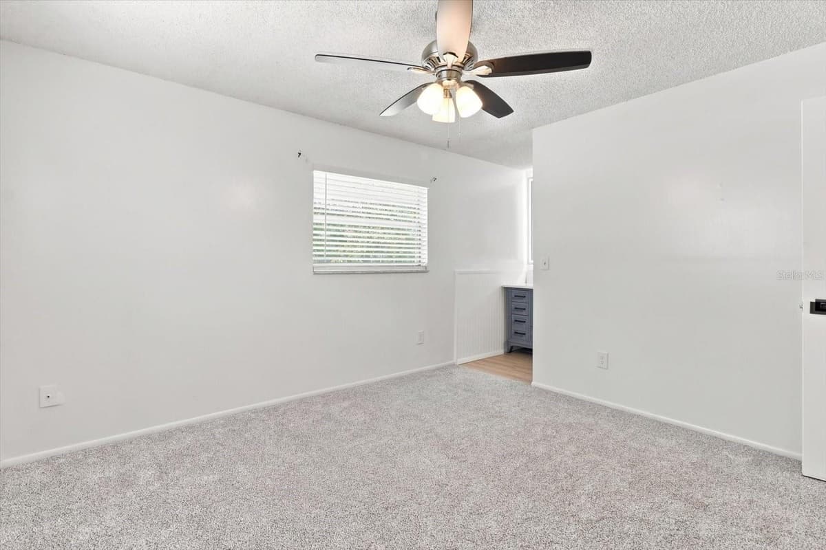 1285 HAGGERTY POINT — photo 26 of 46