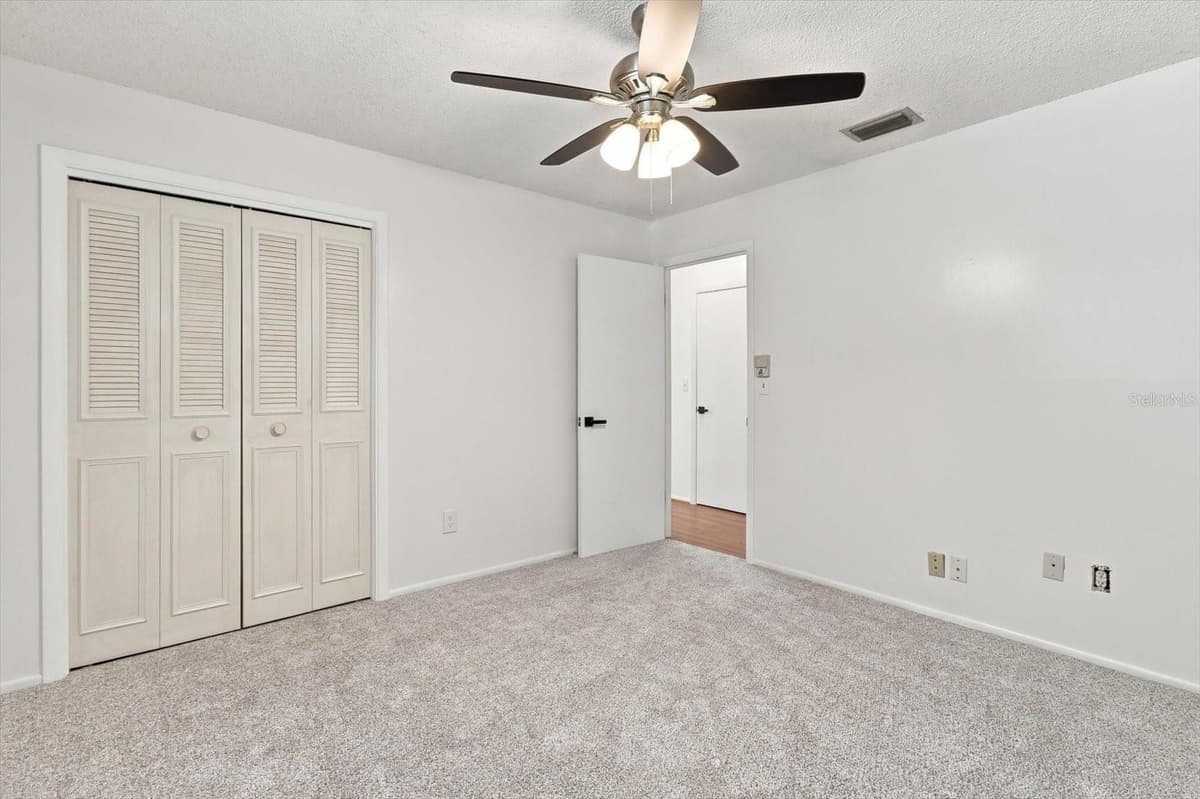 1285 HAGGERTY POINT — photo 31 of 46