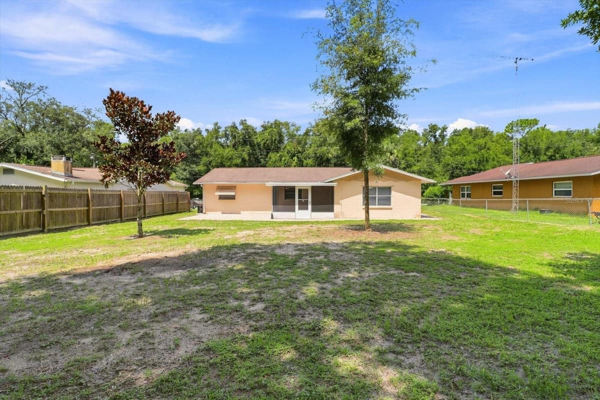 1285 HAGGERTY POINT — photo 39 of 46