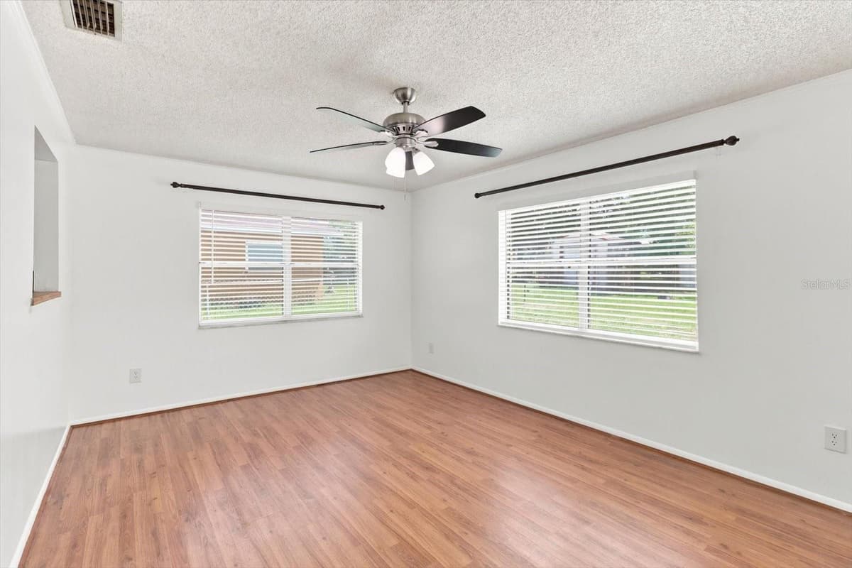 1285 HAGGERTY POINT — photo 24 of 46