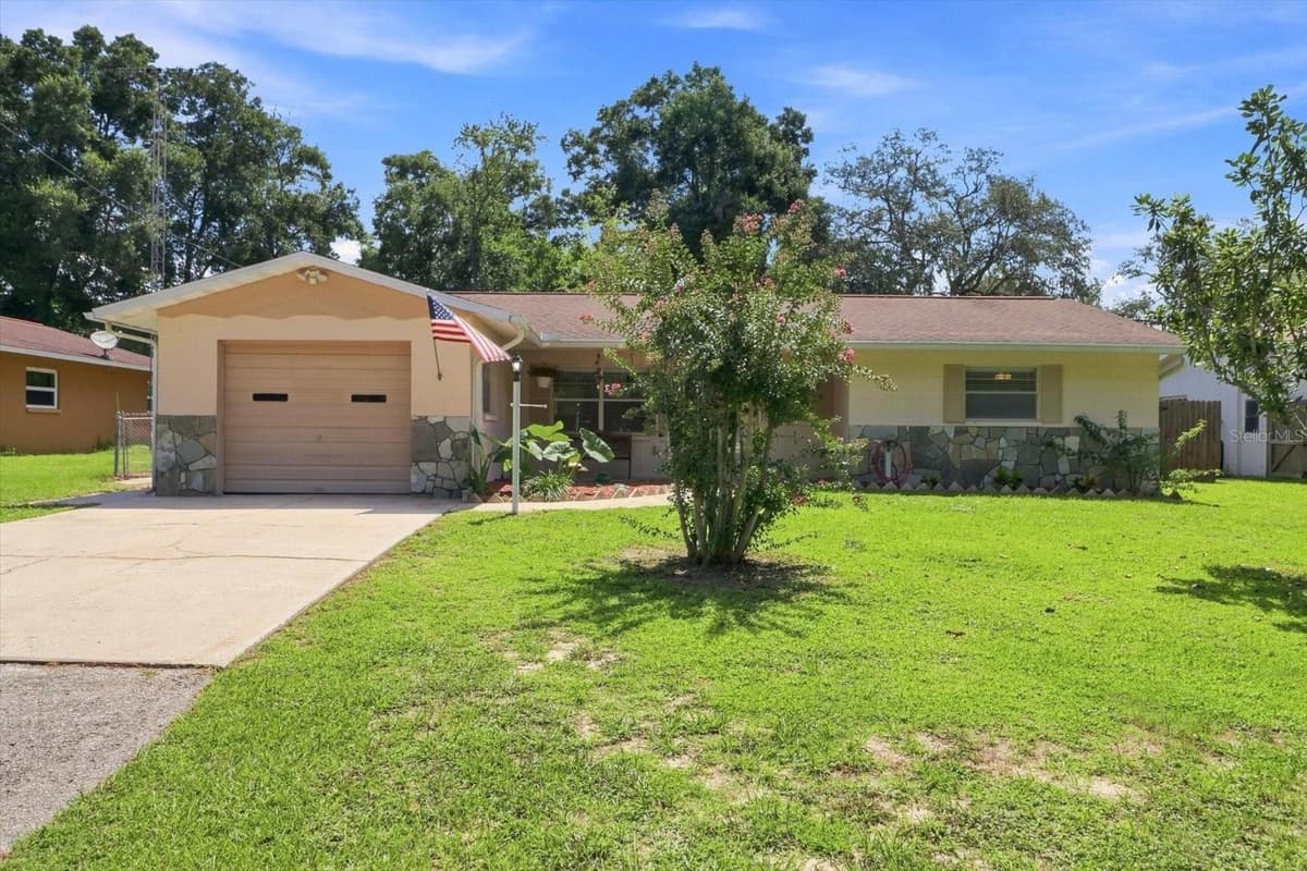 1285 HAGGERTY POINT — photo 9 of 46