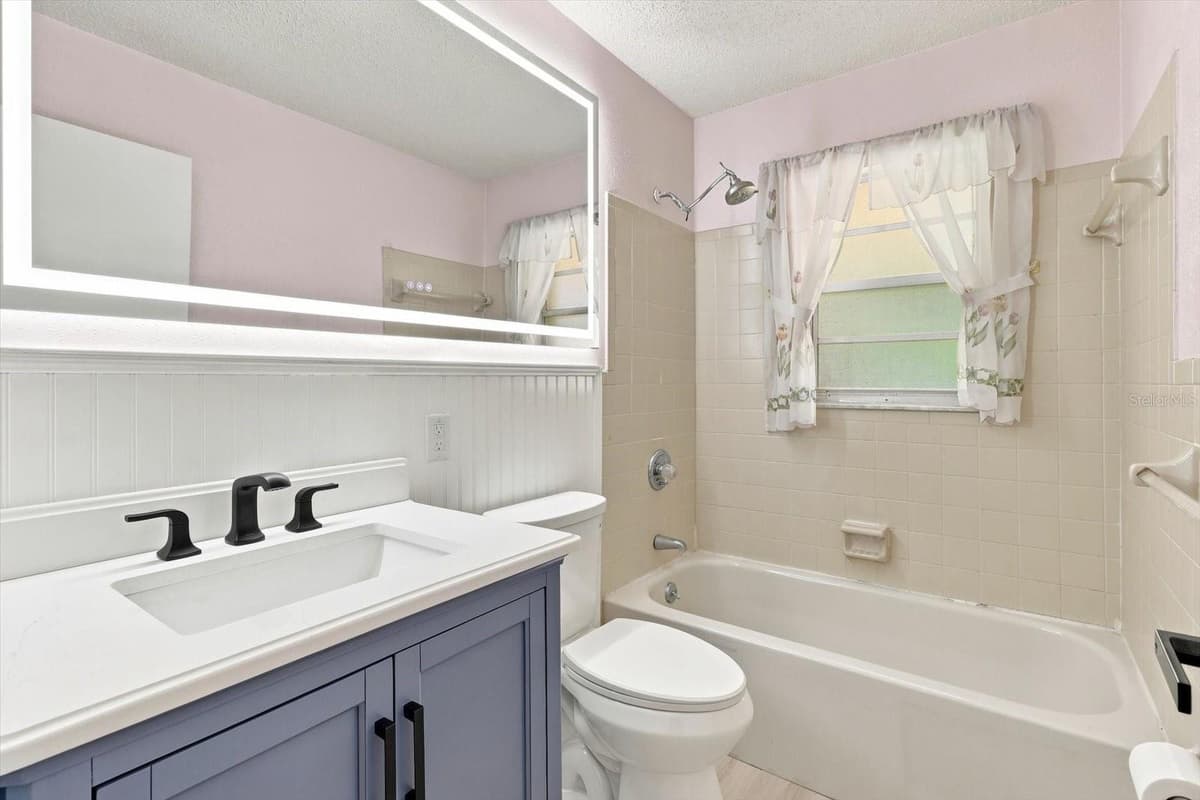 1285 HAGGERTY POINT — photo 32 of 46