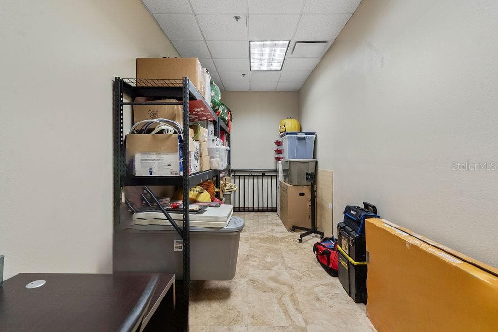 7901 KINGSPOINTE PARKWAY — photo 17 of 21