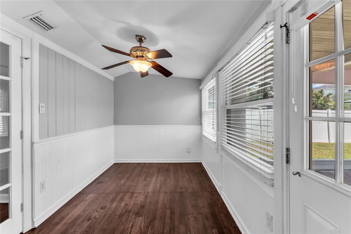 220 GRANT STREET — photo 12 of 46