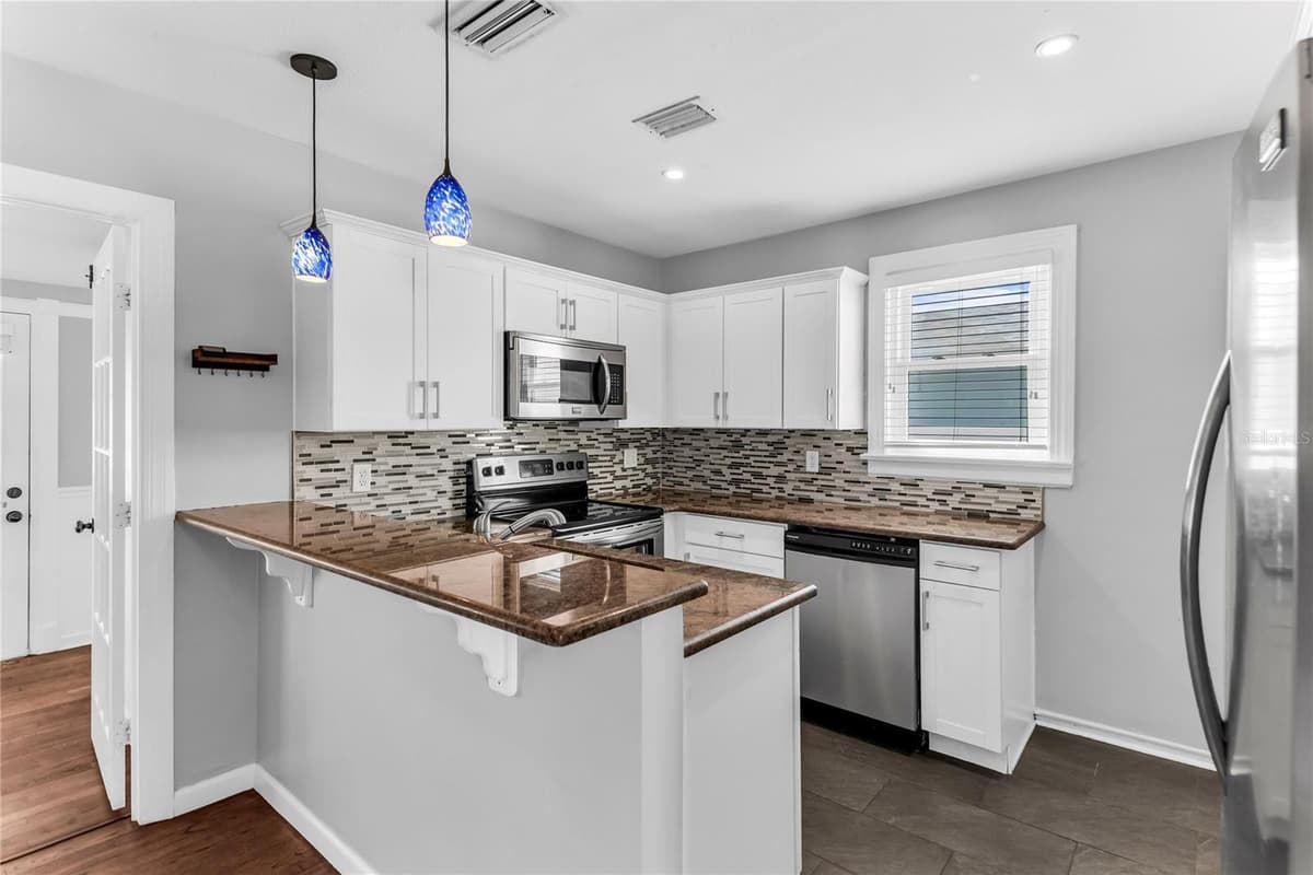220 GRANT STREET — photo 9 of 46