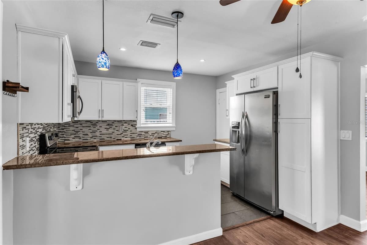 220 GRANT STREET — photo 8 of 46