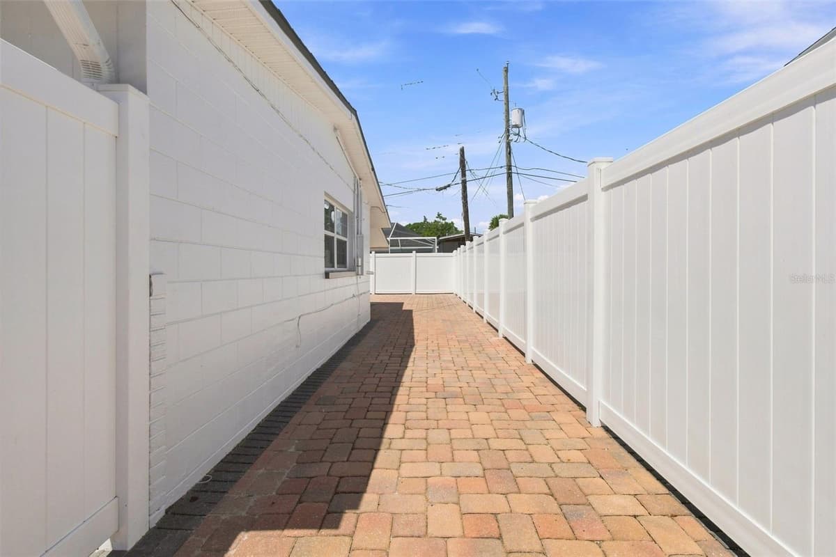 6033 AMBASSADOR DRIVE — photo 12 of 79