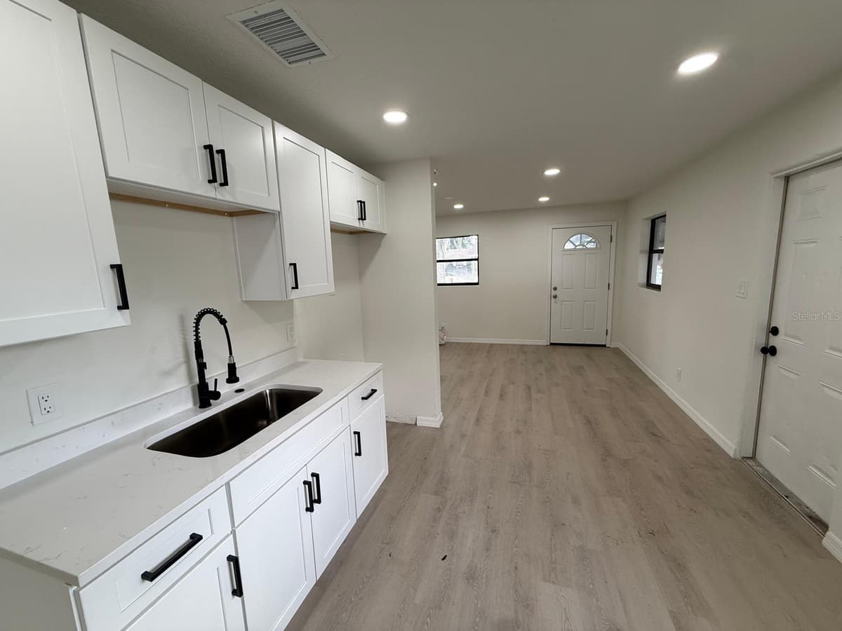 430 LUCILLE STREET — photo 19 of 30
