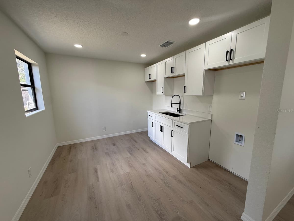 430 LUCILLE STREET — photo 25 of 30