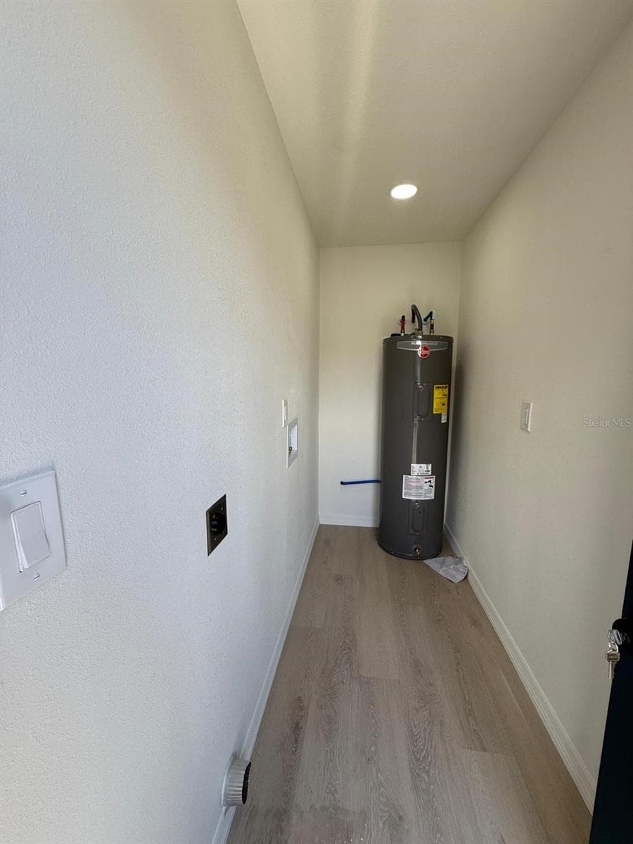 430 LUCILLE STREET — photo 24 of 30