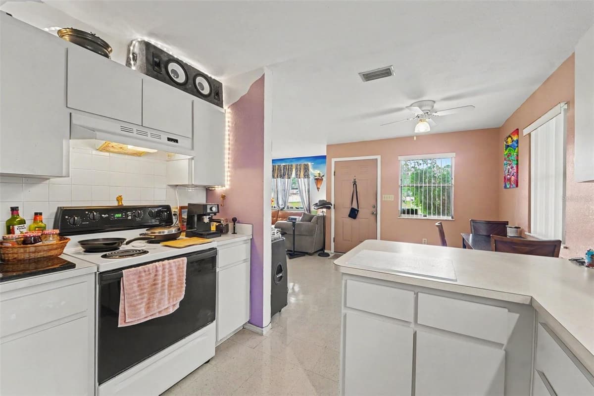 12155 BAGDAD STREET — photo 4 of 17