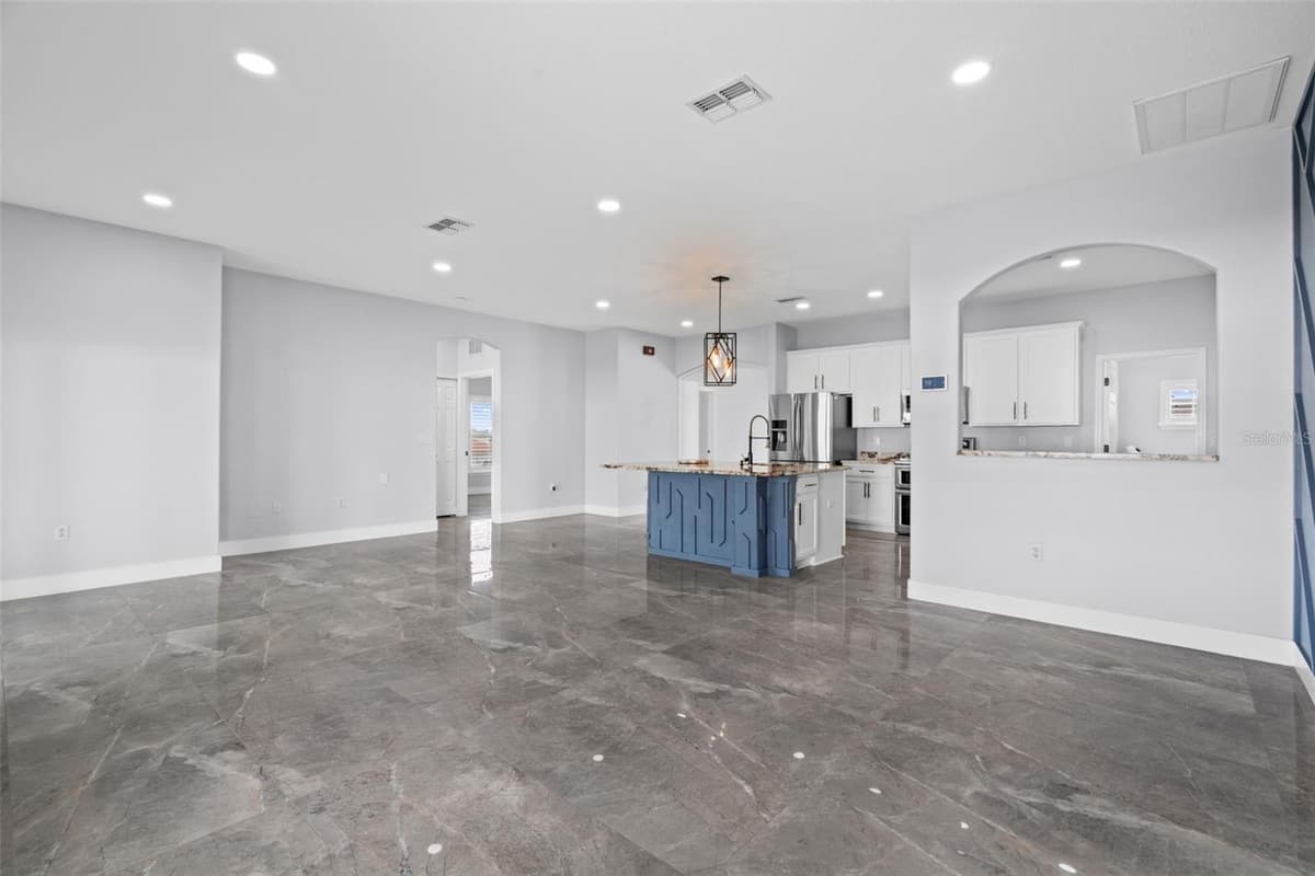 3059 HOBAN AVENUE — photo 36 of 72