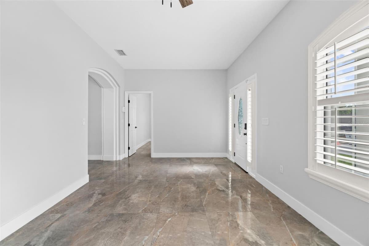 3059 HOBAN AVENUE — photo 13 of 72