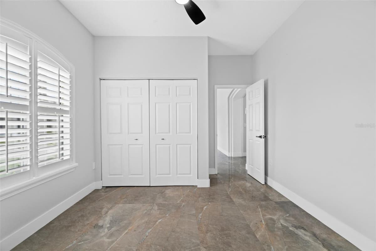 3059 HOBAN AVENUE — photo 17 of 72