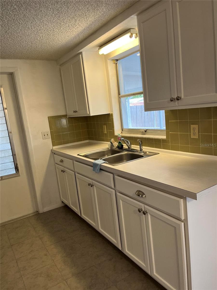 3632 PENSDALE DRIVE — photo 7 of 15