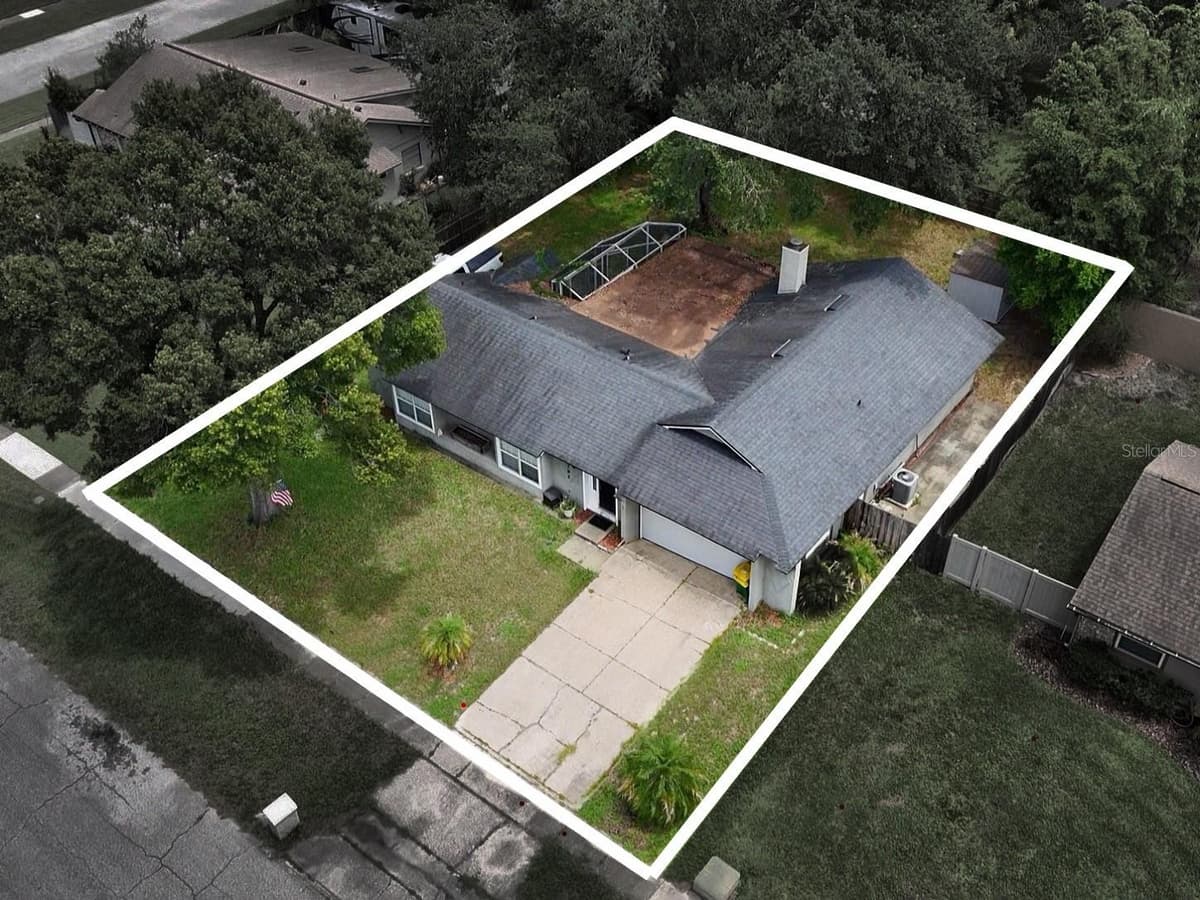 1792 PAM CIRCLE — photo 4 of 54