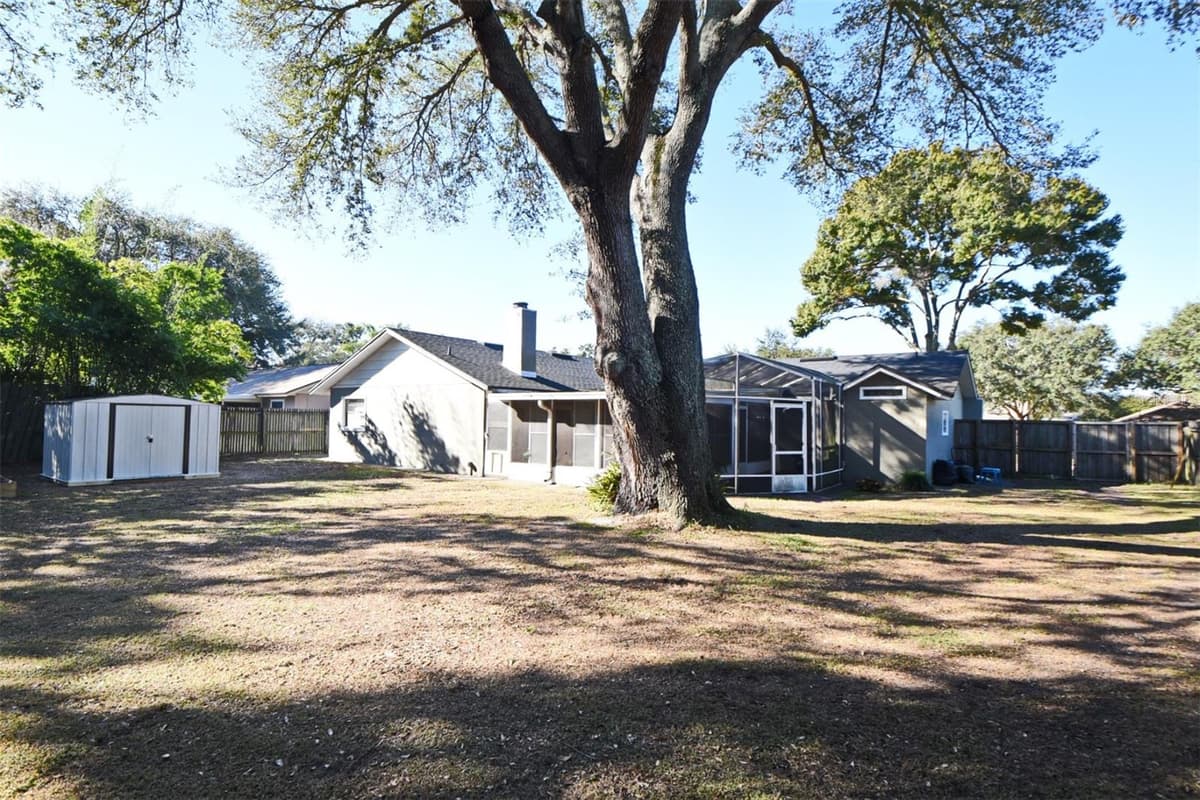 1792 PAM CIRCLE — photo 45 of 54