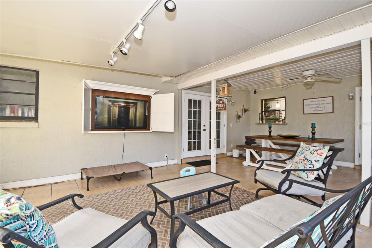 1792 PAM CIRCLE — photo 38 of 54