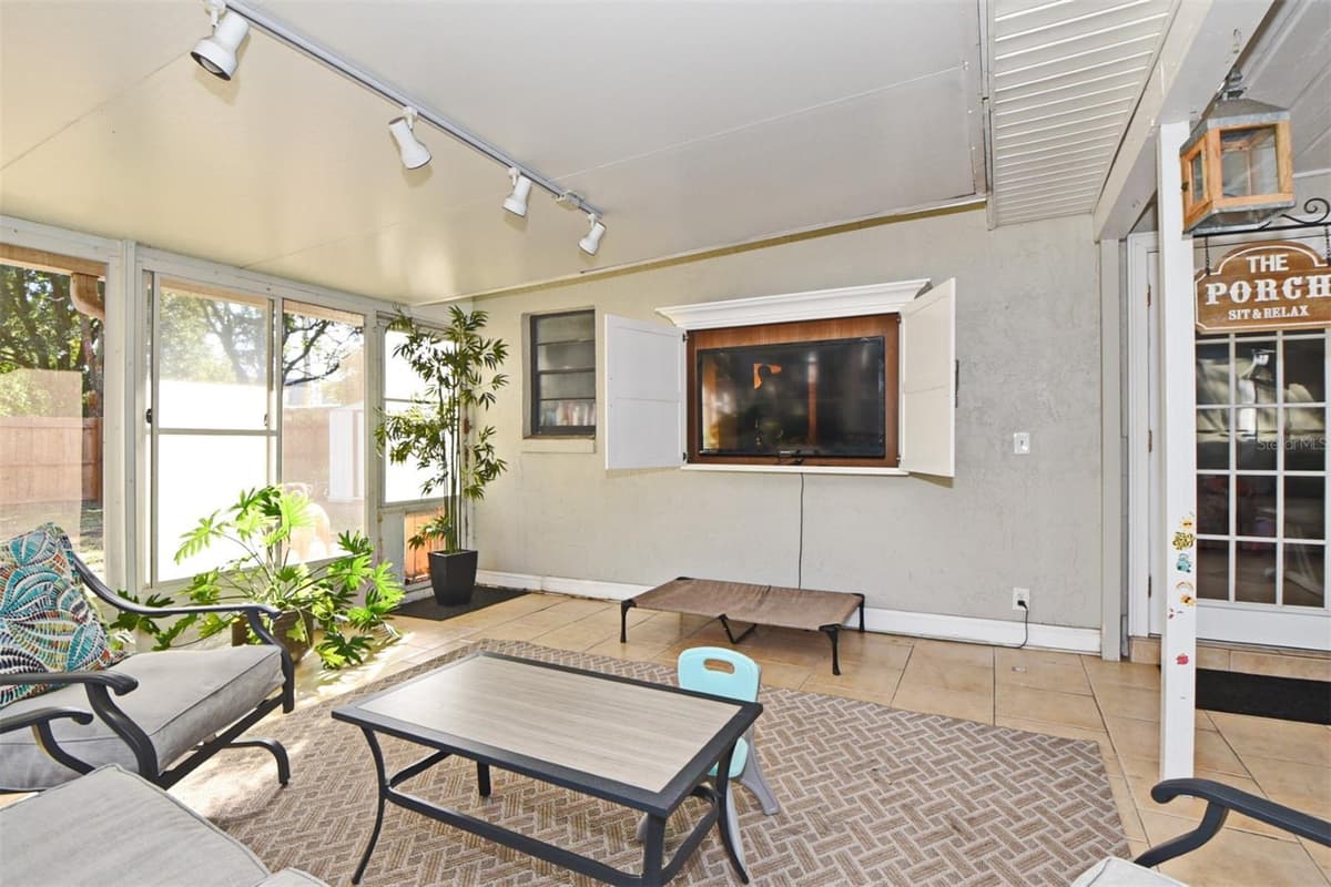 1792 PAM CIRCLE — photo 39 of 54
