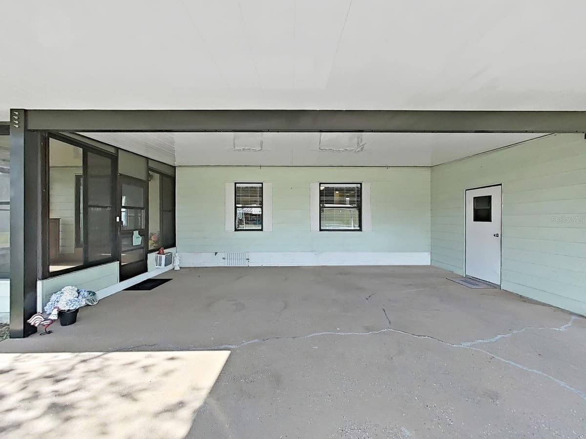 4950 FOXWOOD BLVD — photo 6 of 32