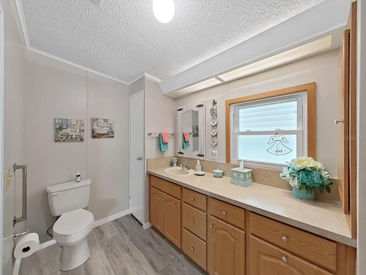 4950 FOXWOOD BLVD — photo 19 of 32