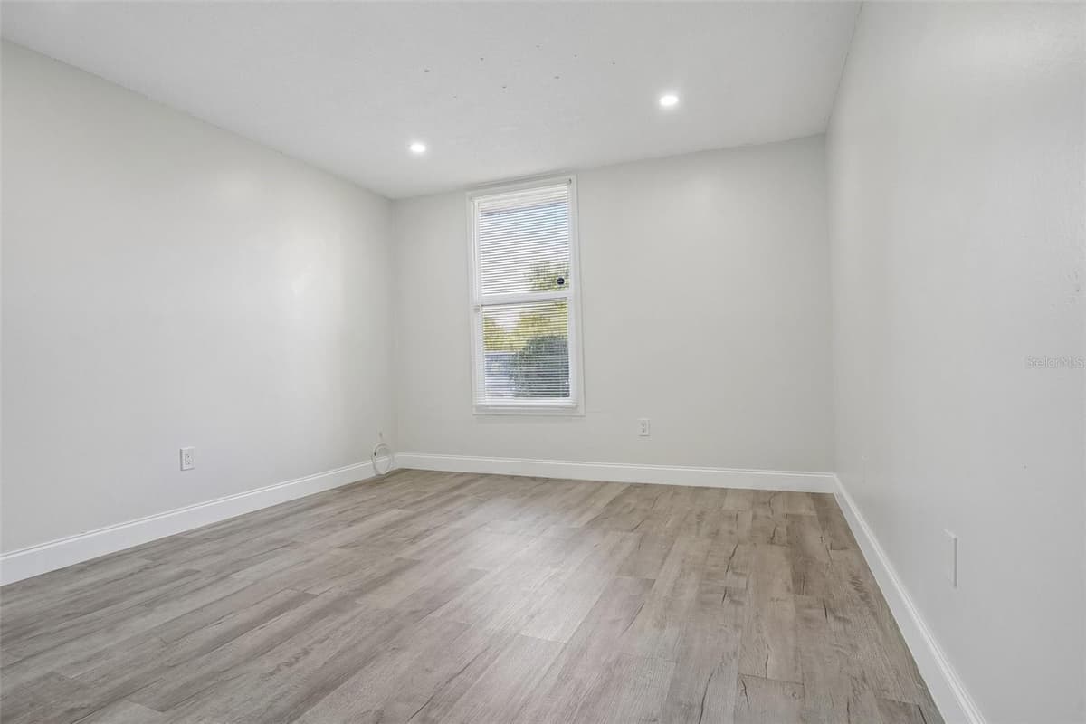 546 ORANGE DRIVE — photo 19 of 26