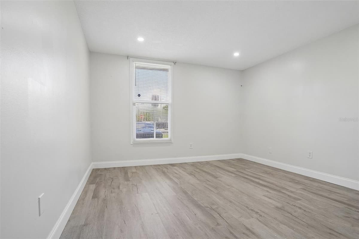 546 ORANGE DRIVE — photo 16 of 26