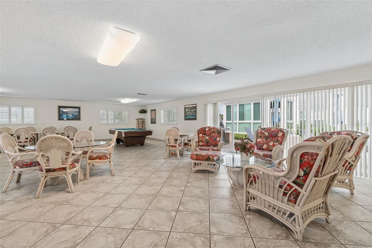 139 BLUFF VIEW DRIVE — photo 37 of 43